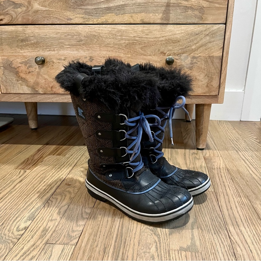 Sorel Tofino Herringbone Winter Boots - Women's